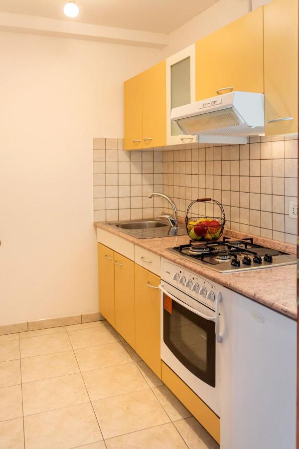 Clorinda Sea View Free Parking Apartment โรวีน ภายนอก รูปภาพ
